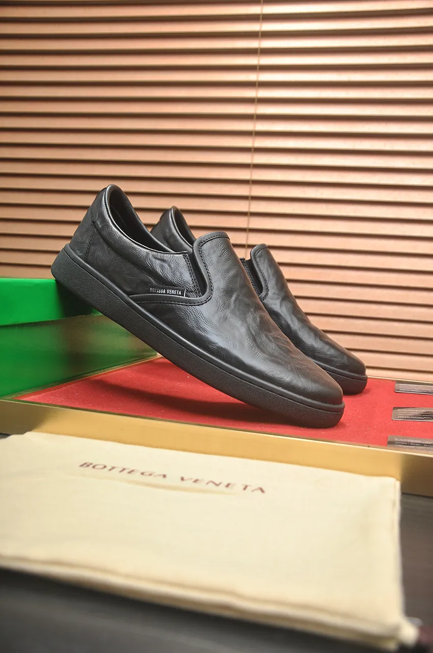 Men's shoes💰540💶【BV】Official website men's shoes👊🏻Cow leather braid🔰Cow leather lining rubber outsole🔲Counter 1:1 quality The identity of every successful man🍃The upper and solemn feet🚶🏻🚶🏻High-end custom counter original replicas📯Imported cowhide purely hand-woven🐂The last will not change regardless of wind or rain🔘Stand the verification of time🔍️Code number: 39-45 (45 custom-made)